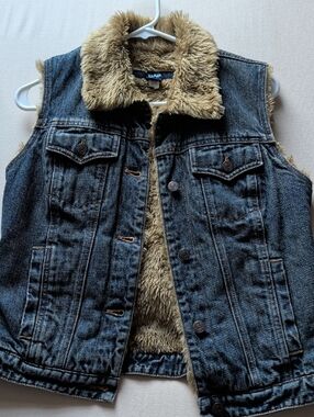 GAP Blue Denim Vest with Tan Faux Fur Collar